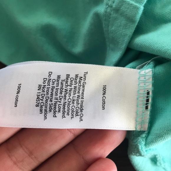 Vineyard Vines tee - Picture 6 of 6